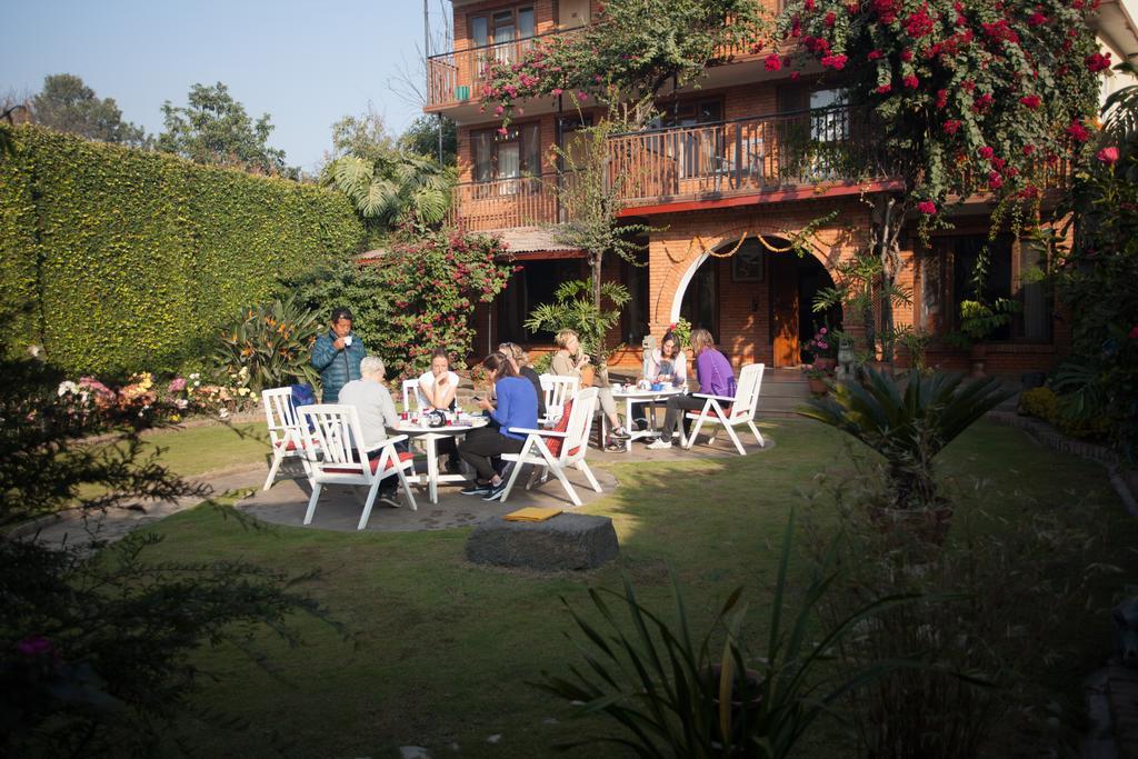 Maya Guest House Thimi Bagian luar foto