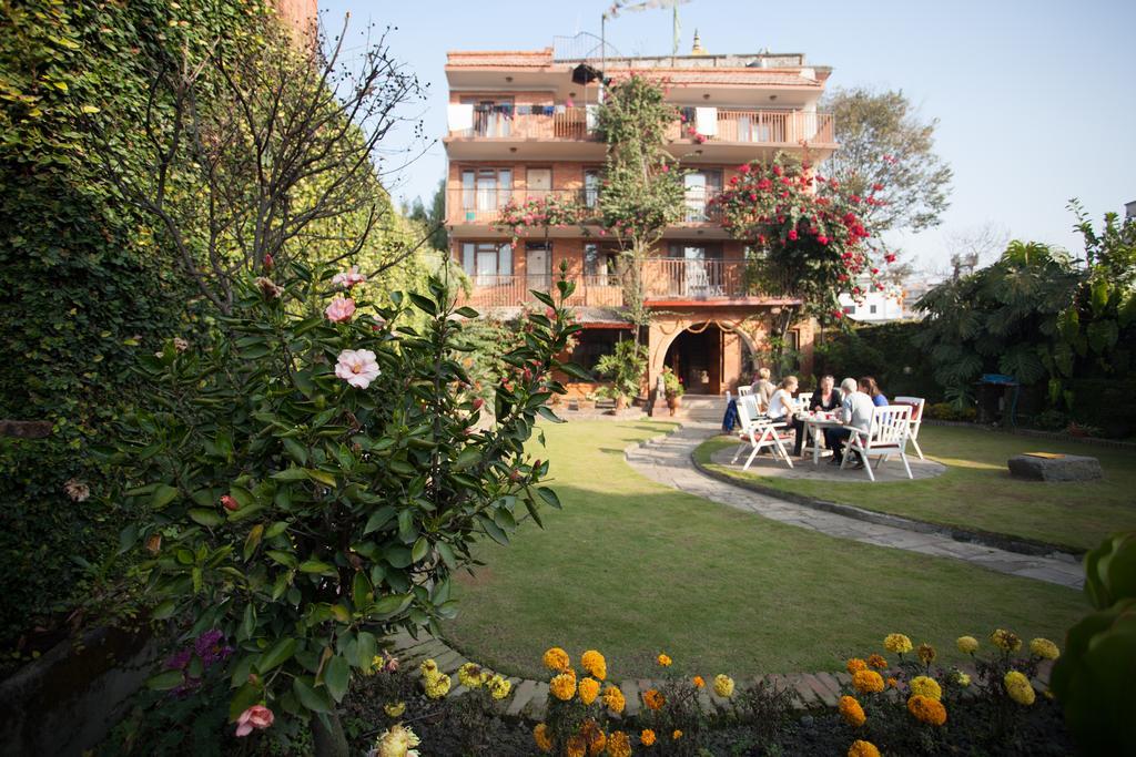 Maya Guest House Thimi Bagian luar foto