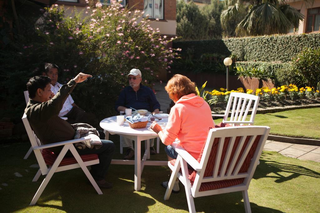 Maya Guest House Thimi Bagian luar foto