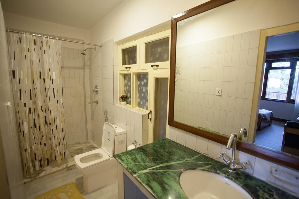 Maya Guest House Thimi Bagian luar foto