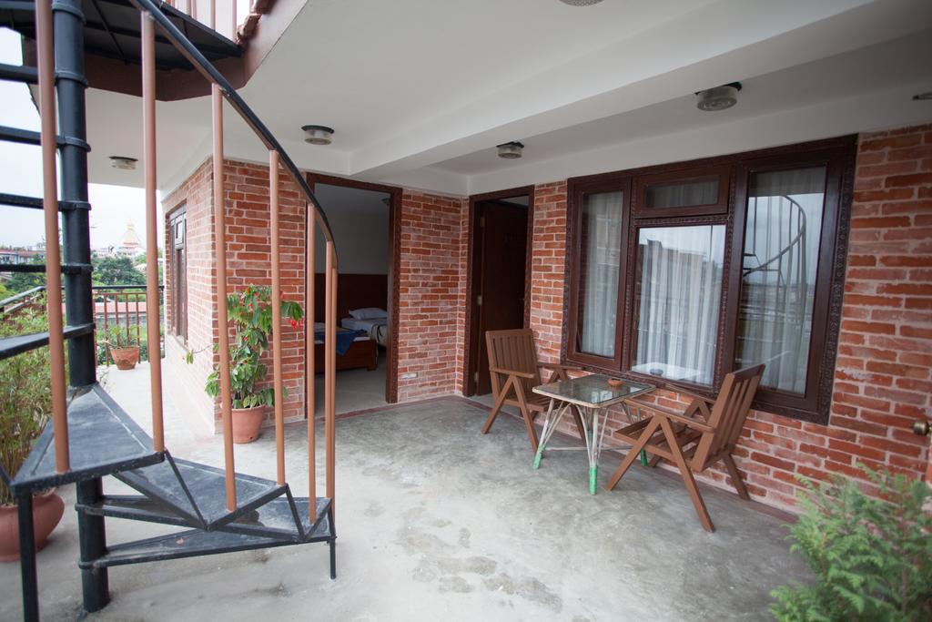Maya Guest House Thimi Bagian luar foto