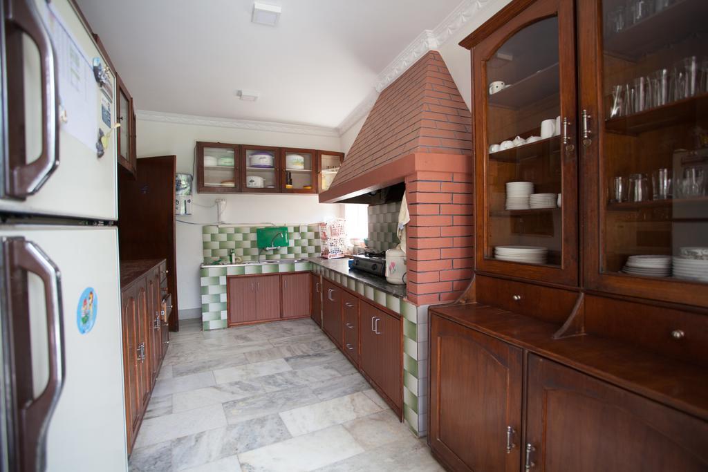 Maya Guest House Thimi Bagian luar foto